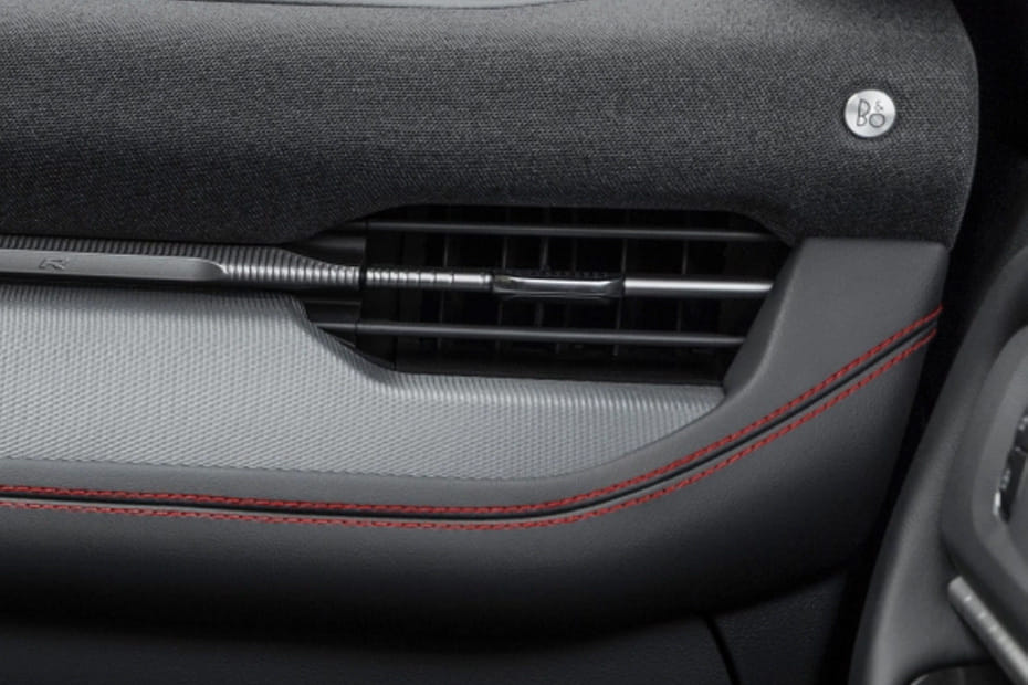 إكسبلورر إس تي Front Side Ac Vents