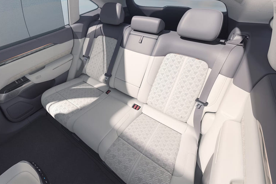ZEEKR 7X Rear Seats