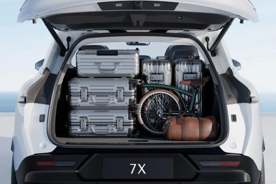 Storage Closer View of زيكر 7X