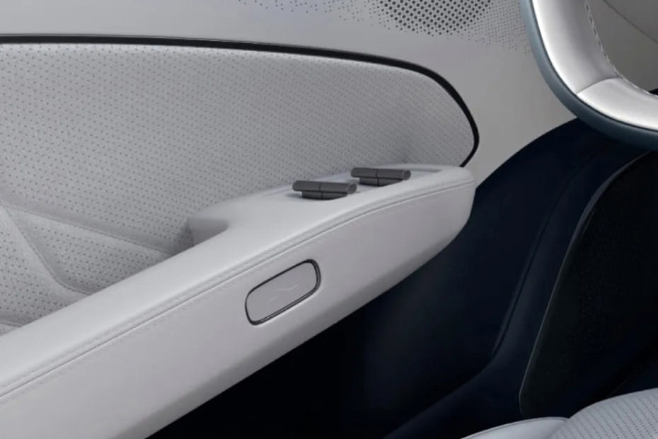 ZEEKR 007 Drivers Side In Side Door Controls