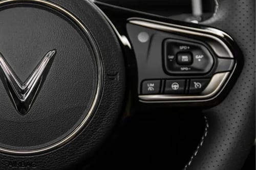 VINFAST VF8 Multi Function Steering