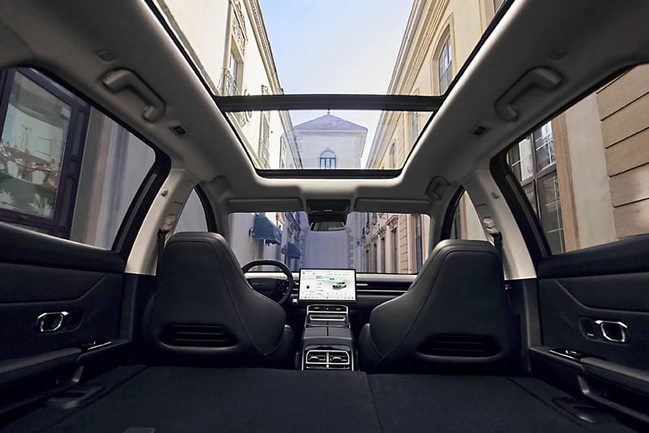 Folding Seats of سوإست S06