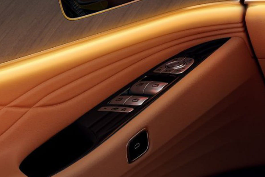 Jaecoo J8 Drivers Side In Side Door Controls