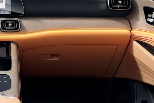 جايكو J8 Glove Box