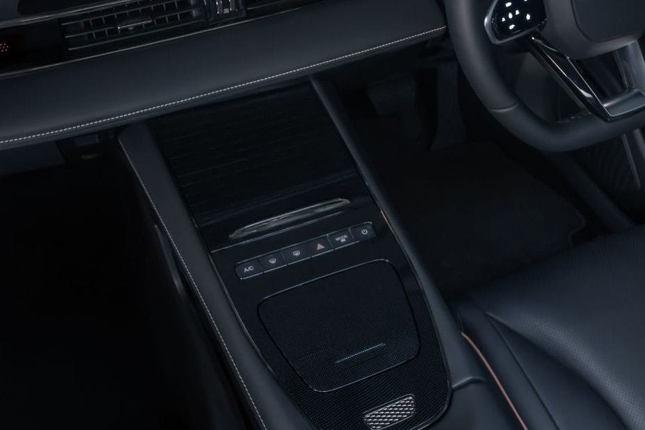 E5 Front Center Divider