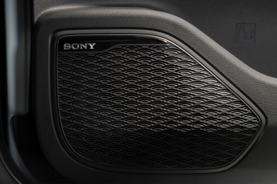 Speakers View of OMODA E5