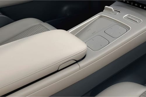 ES8 Front Center Divider