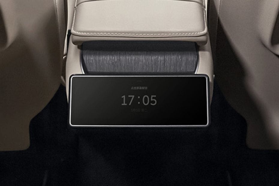 ES8 Rear AC Controls