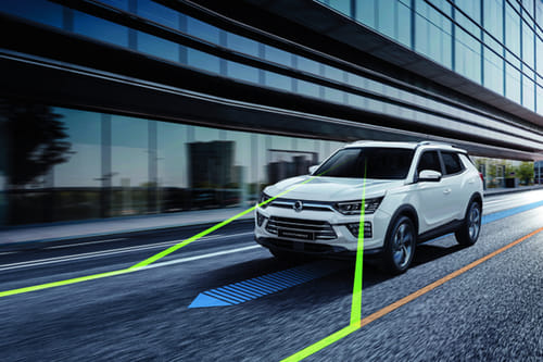 كي جي إم كوراندو Front And Rear Seats Together