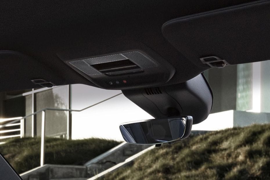 سييرا إي في Courtesy Lamps