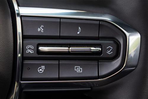 جي إم سي تيرين Multi Function Steering