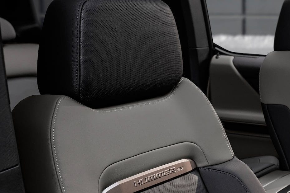 هامر إي في Front Seat Headrest