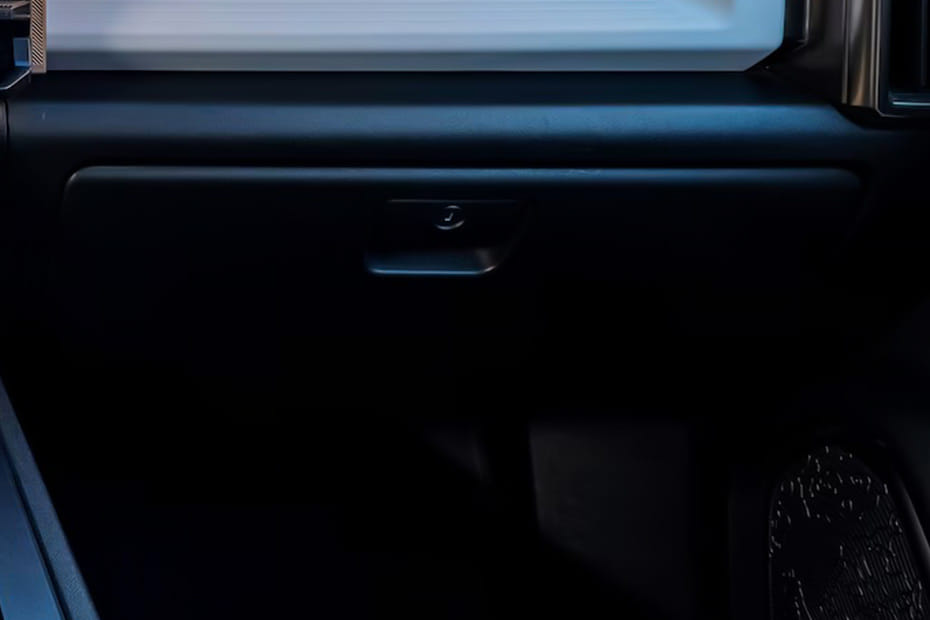 جي إم سي هامر إي في بيك أب Glove Box