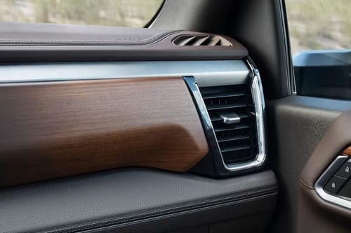 سييرا إتش دي  Front Side Ac Vents