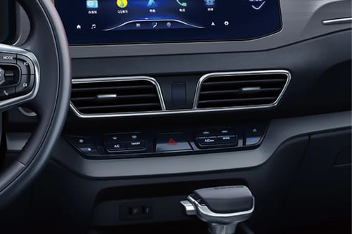 Front AC Controls of Kaiyi X3
