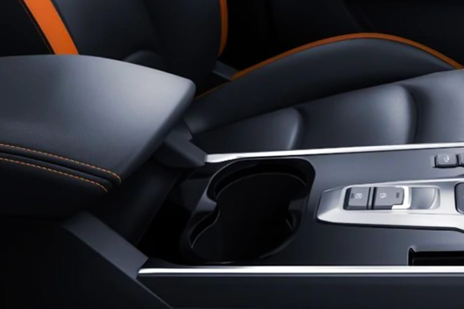 إكس ٣ برو Cup Holders