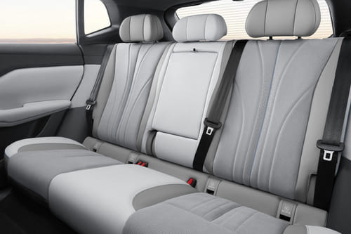 فوياه كوراج Rear Seats