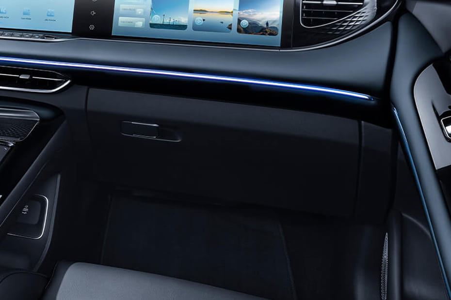 Voyah Free Glove Box