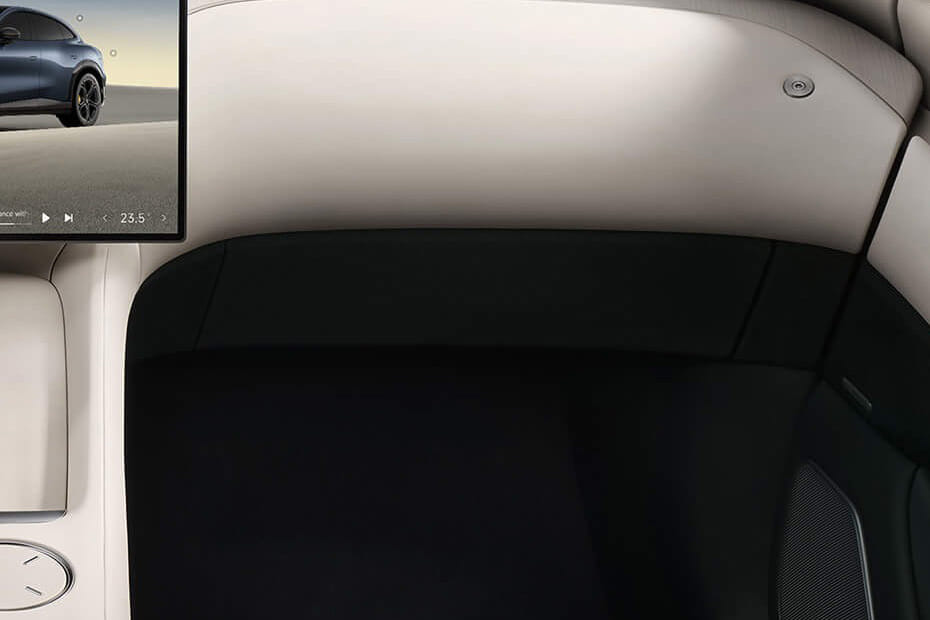 Xiaomi YU7 Glove Box