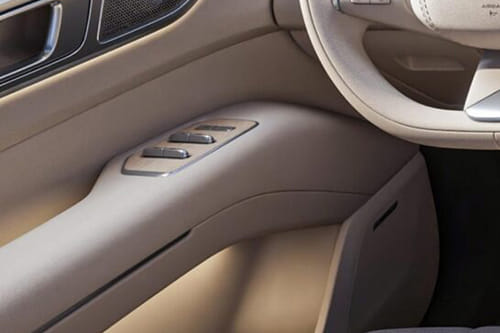 Deepal S09 Drivers Side In Side Door Controls