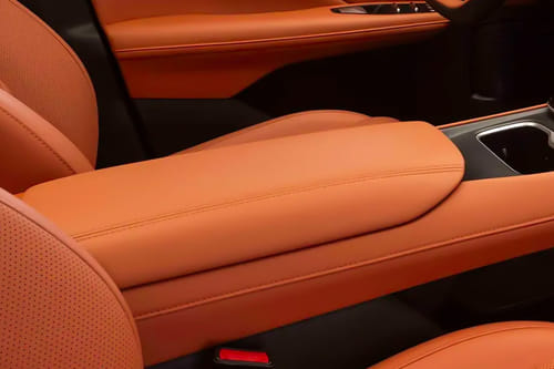 S07 Front Center Divider