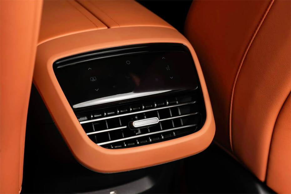 إس 07 Rear AC Controls