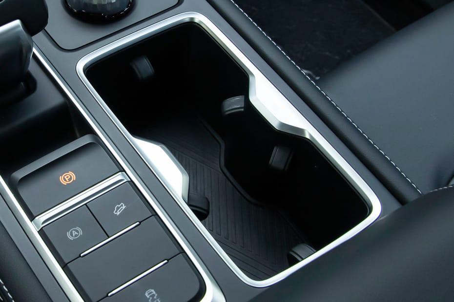 جراند أفينيو Cup Holders