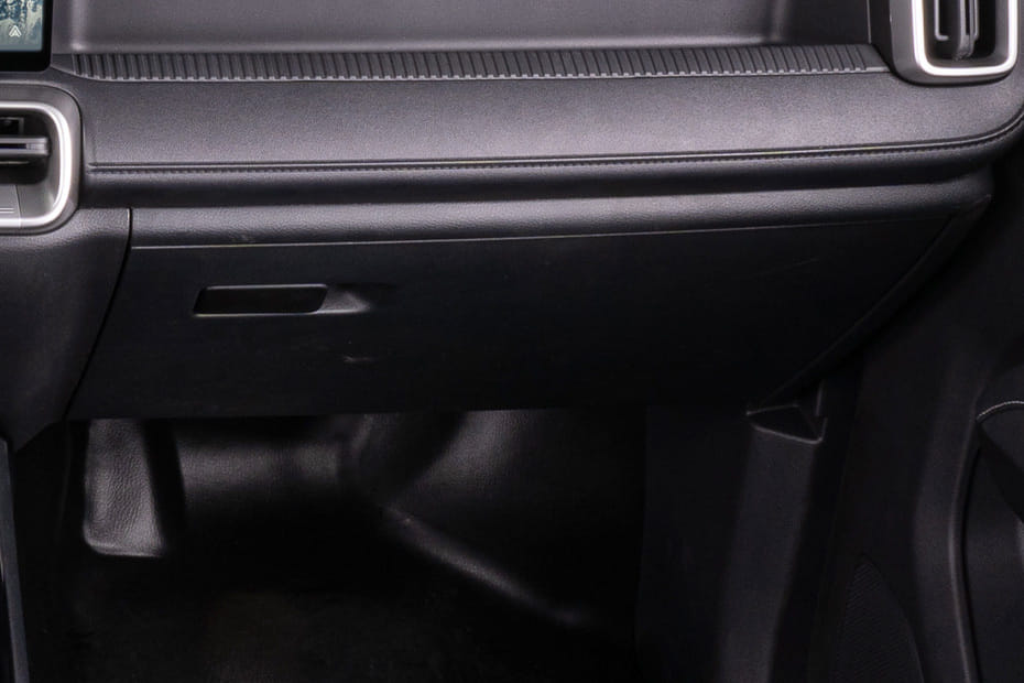JMC Vigus Glove Box