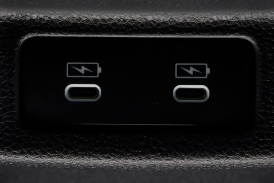 Power Accessories Outlet View of هوندا سيفيك