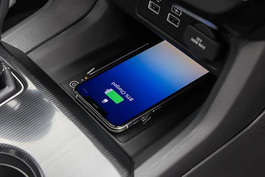 Power Accessories Outlet View of هوندا سيفيك