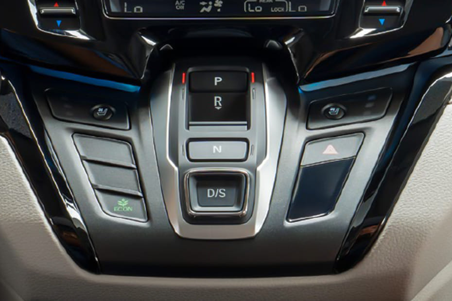 Center Controls of هوندا أوديسي
