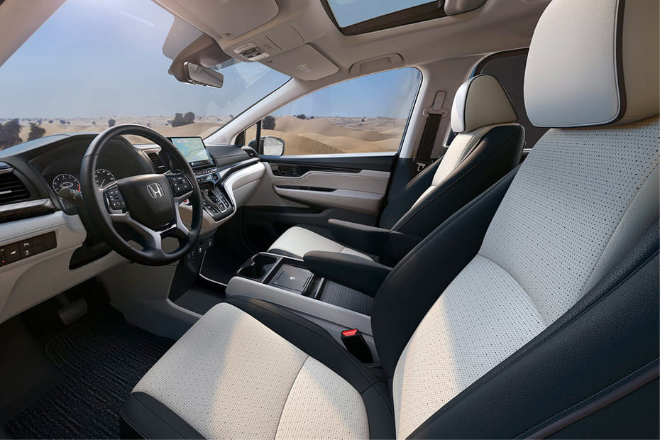 أوديسي Front Seats
