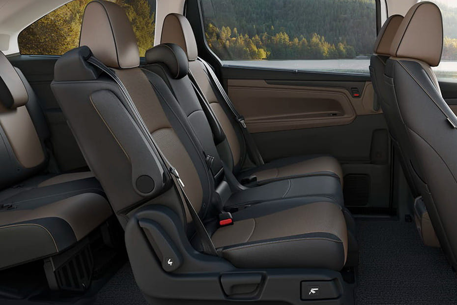 هوندا أوديسي Rear Seats