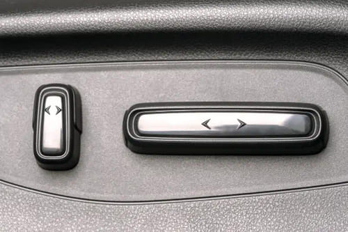 هوندا ZR-V Seat Adjustment Controllers
