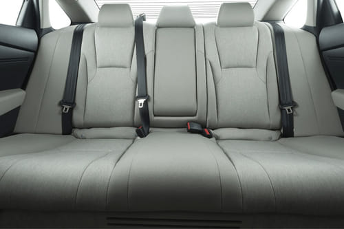Honda ACCORD E HEV Rear Seats