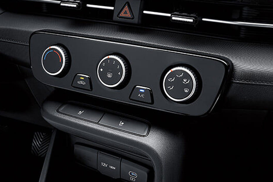 Front AC Controls of هيونداي أكسنت
