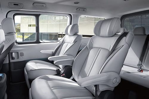 هيونداي ستاريا Rear Seats