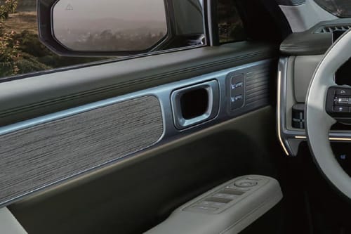 door handle interior of هيونداي سانتا في