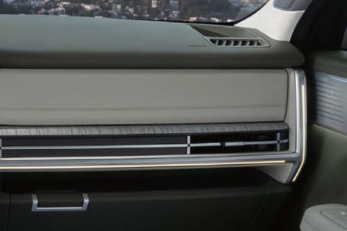 Side AC Controls of هيونداي سانتا في