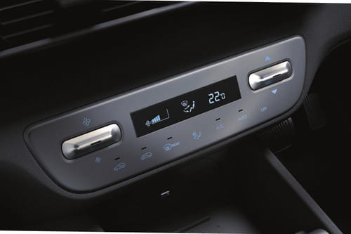 Front AC Controls of هيونداي ستارغيزر
