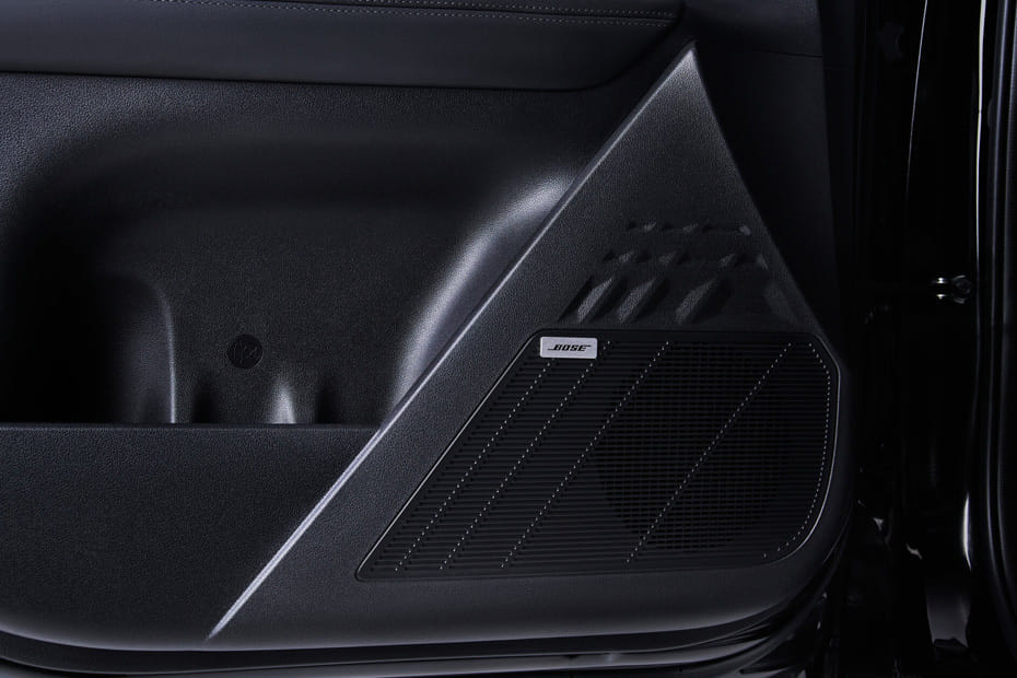 Speakers View of Hyundai Stargazer