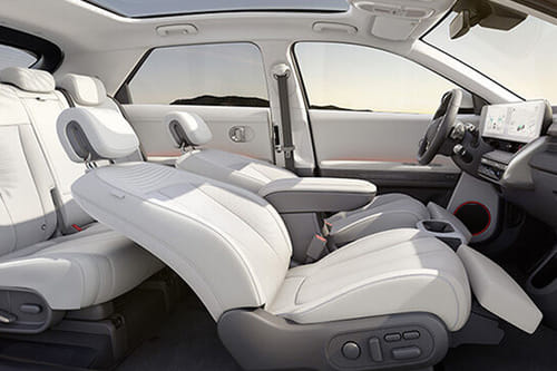 Folding Seats of هيونداي أيونيك 5