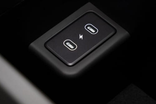 Power Accessories Outlet View of هيونداي أيونيك 6