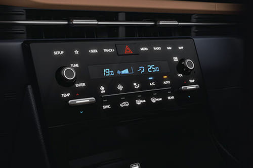 Front AC Controls of هيونداي كريتا جراند