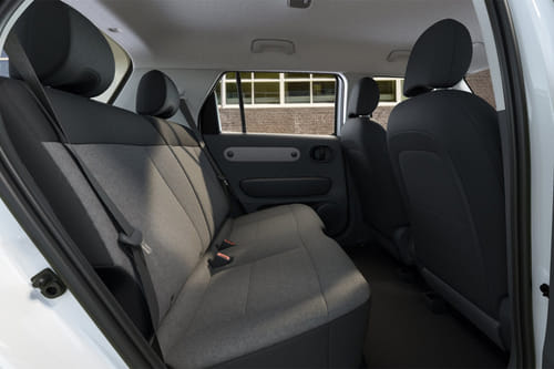 هيونداي إنستر Rear Seats