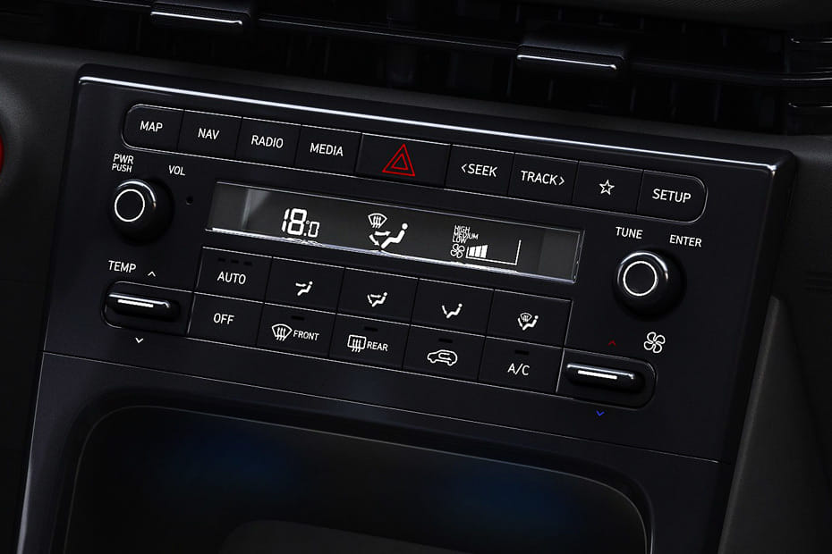Front AC Controls of هيونداي كريتا