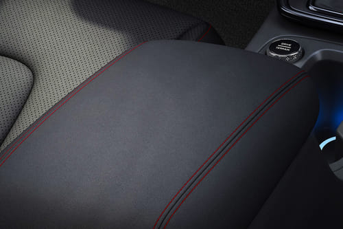 Creta Front Center Divider