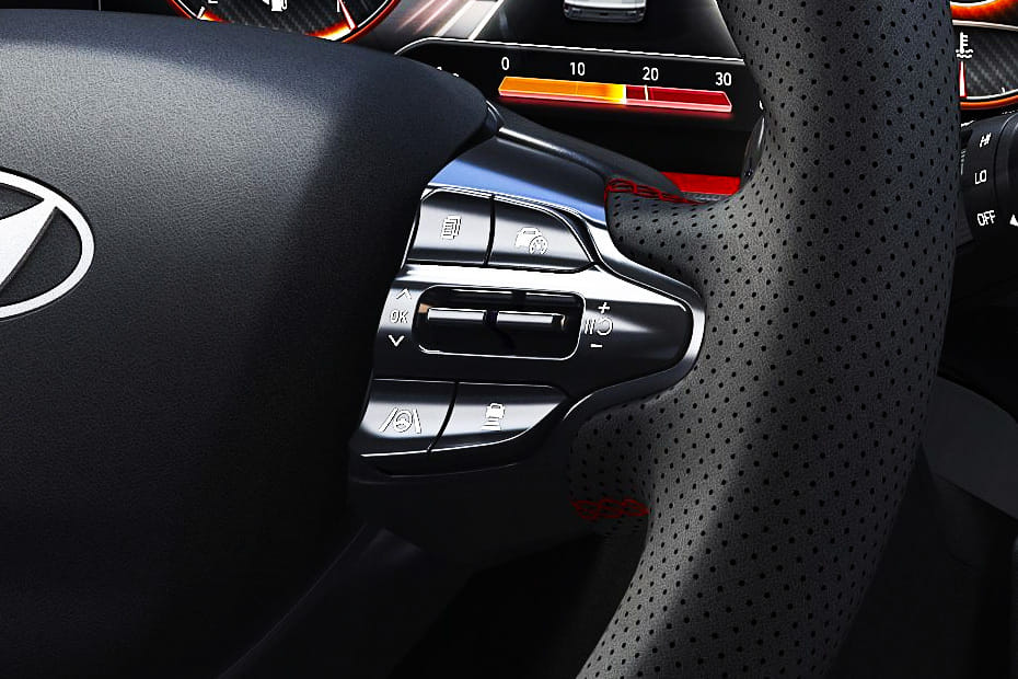 هيونداي كريتا Multi Function Steering