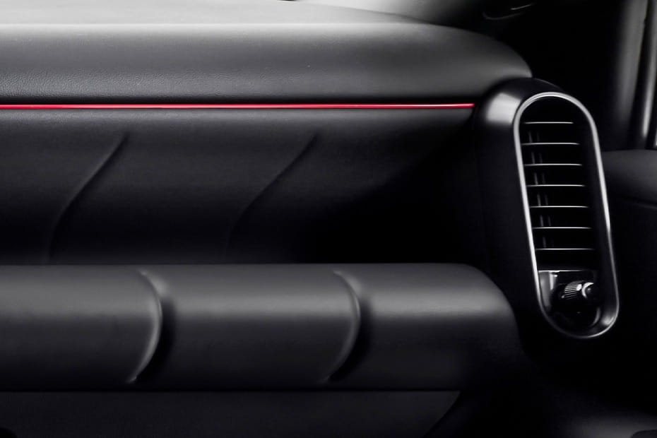 أيونيك 3 Front Side Ac Vents