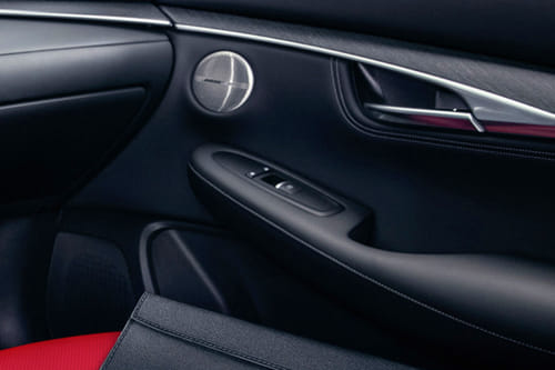 انفنتي QX55 Drivers Side In Side Door Controls
